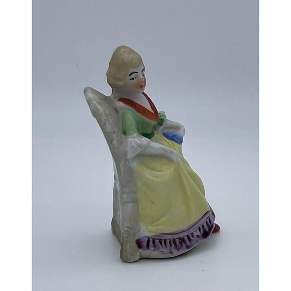 Vintage Figurine 4" Victorian Lady Blushing Hand Painted Porcelain Marked Japan - Picture 2 of 5